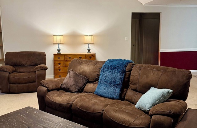 Charming & cozy 3BR 2B house in Cordova/Memphis within miles of entertainment.