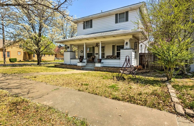 Cozy Craftsman Style Home dans le centre-ville de Bartlesville