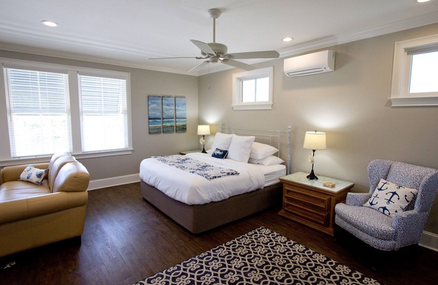 Charmant Cottage Neuf, sur 40 Acres!