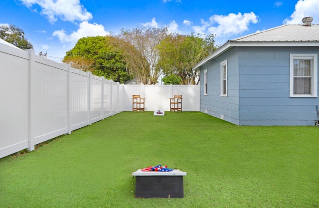 Charming Dade City - Near Downtown - Convenient to Tampa amenities