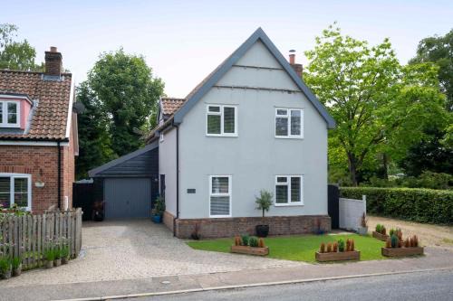 Charming Detached House in Quiet Suffolk Village