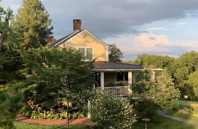 Charming Farmhouse Apt near Lambertville Princeton