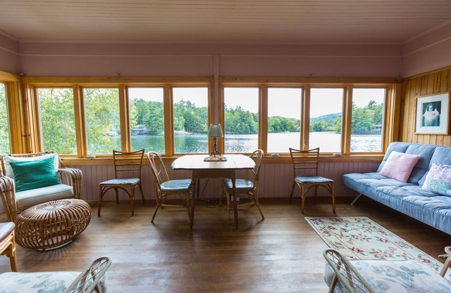 Charmant cottage familial à quelques pas du lac Megunticook, accès privé au lac