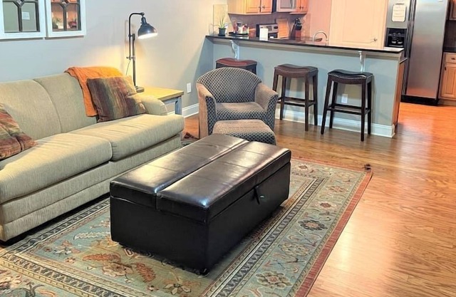 Charming Family Friendly Condo in Ideal Location