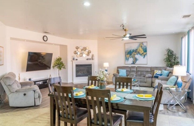 Charming Family Home 4Bd/3Bath & Pet Friendly