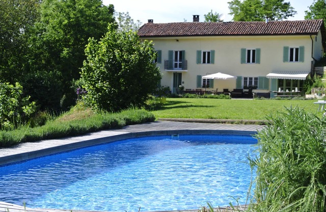 Mas de charme avec piscine près d'Asti