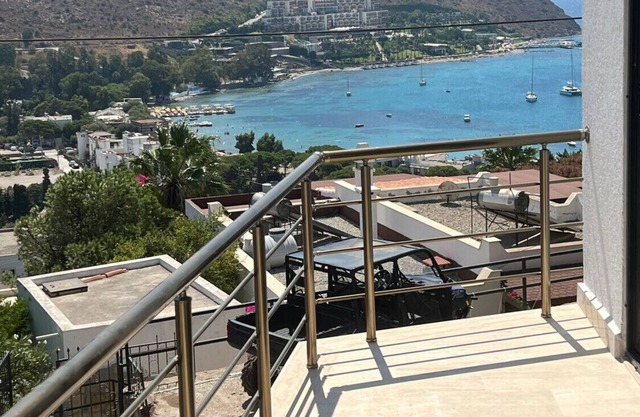 Charming Flat with Sea View near Beach in Akyarlar