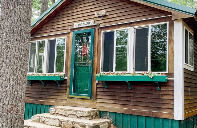 Charmant, quatre saisons, vue sur la montagne, Lakeview Cottage
