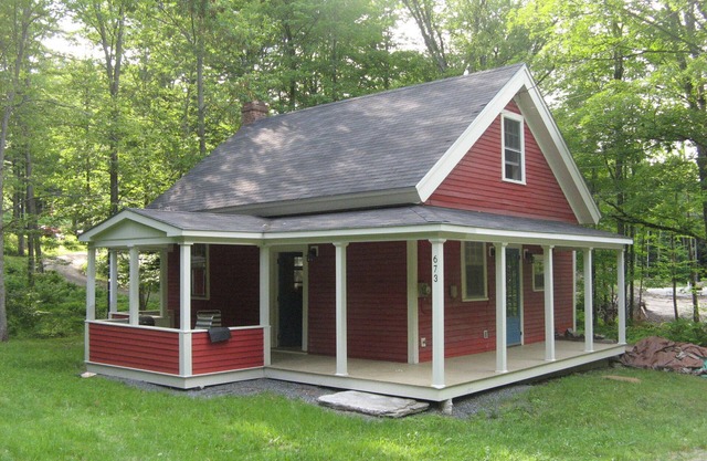 Charme entièrement rénové avec une chambre-Schoolhouse sur 22+ d'acres