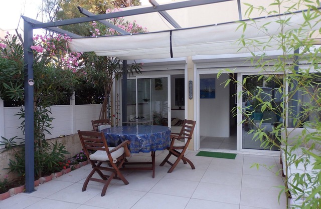 Coquet appartement rez-de-chaussée Grande terrasse
