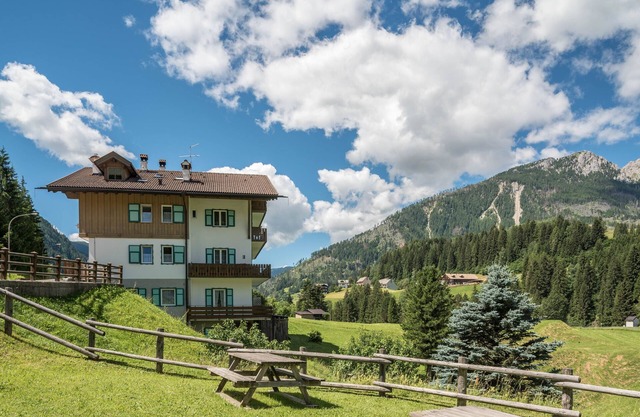 Charmant appartement de vacances "Appartamento Catinaccio" ) avec vue sur la montagne