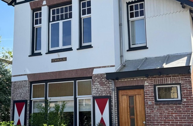 Charming Holiday Villa in Zandvoort South - Just 200 Meters from the Beach