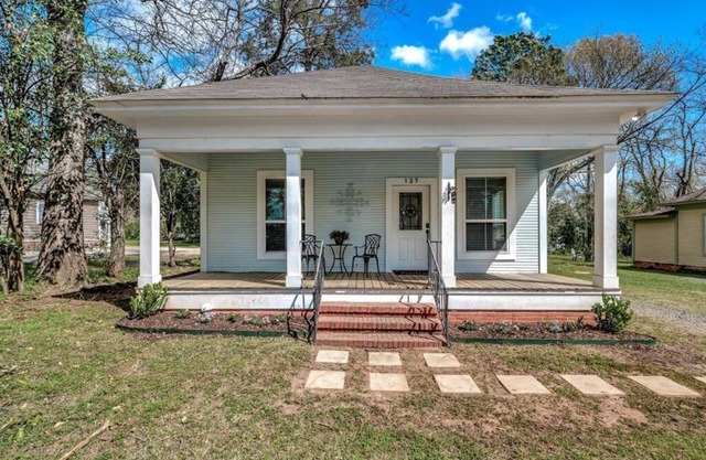 Charming home centrally located minutes from SFA and Downtown Brick Streets!