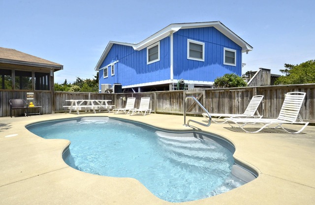 Propriété 5 étoiles Charmante maison en bord de mer, piscine et spa; situé sur une impasse tranquille