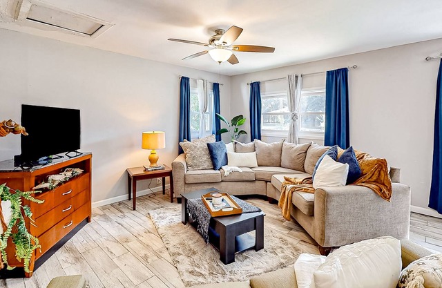 Charming home with firepit, office space, washer/dryer, & streaming