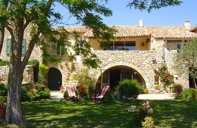 Maison de charme avec piscine chauffée et jacuzzi Luberon en Provence