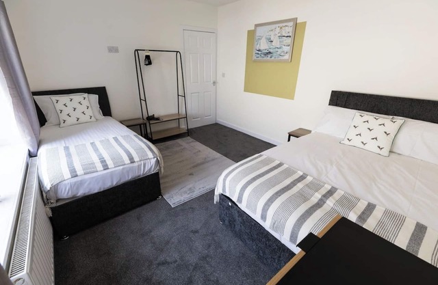 Charming House - 3 mins walk to the beach!