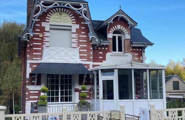 Charmante maison entre étang et forêt. A 10 min en voiture de la mer !