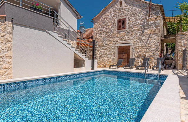 3 chambres hébergement à Bribir