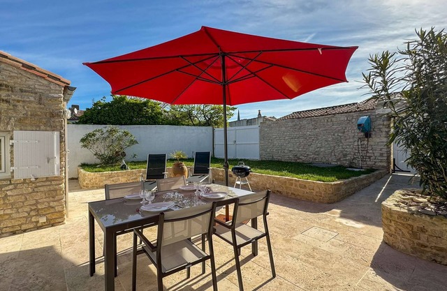 Charmante maison au cœur d'Ars en Ré avec jardin