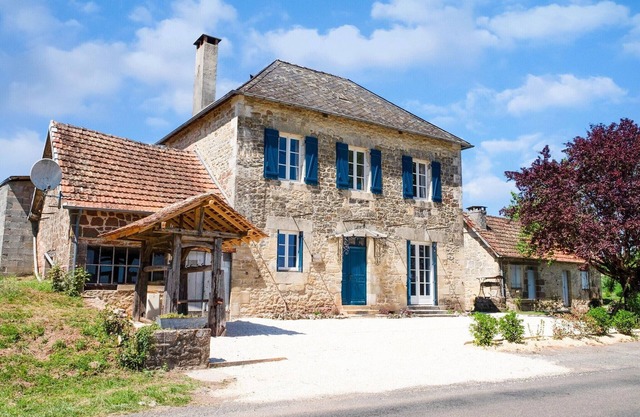 Maison de charme avec piscine à Coubjours, Périgord noir