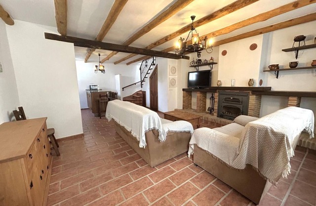 Charmante maison à Gaucín avec terrasse et cheminée
