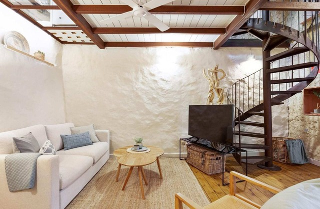 Belle maison en pierre avec terrasse privative