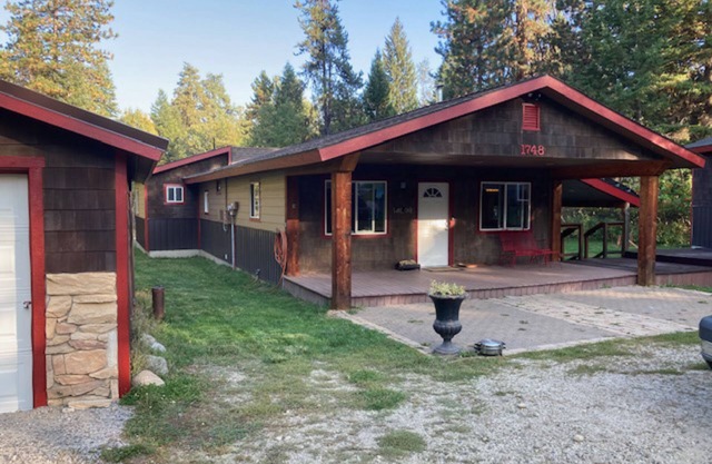 Cabane de style montagnard classique avec bain à remous privé et foyer extérieur - chiens bienvenus