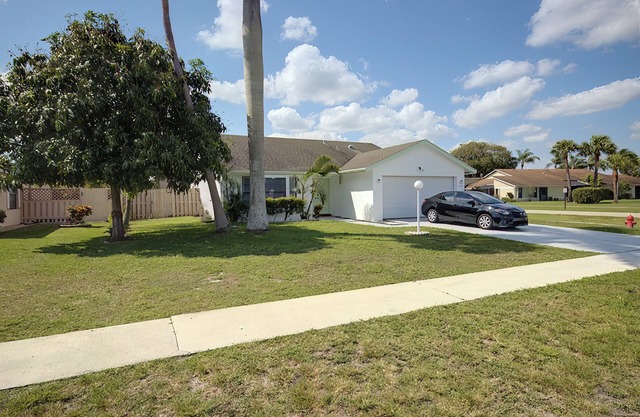 Charming House Heated Pool BBQ Beach Nearby