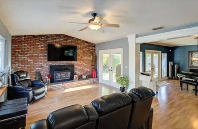 Charming house with 2 bedrooms in Clovis with WiFi and pool