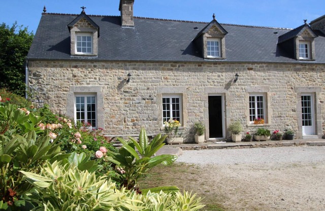 Maison de charme avec cheminée, jardin et Wi-Fi
