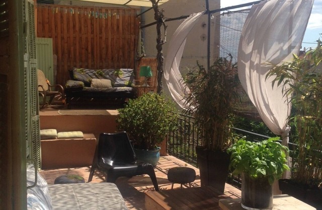 MAISON DE CHARME AVEC JARDIN ET JACUZZI