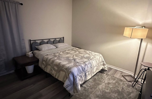 Charming house with WiFi and AC in awesome Orlando. 15 minutes from MCO airport.