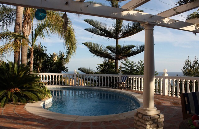 Charming Cottage La Casita 2/3 pax with private garden relaxing swimming pool