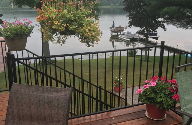 Charming lakefront cottage.