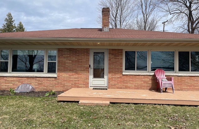 Charming Lakefront Retreat in Crandon w/ Private Dock