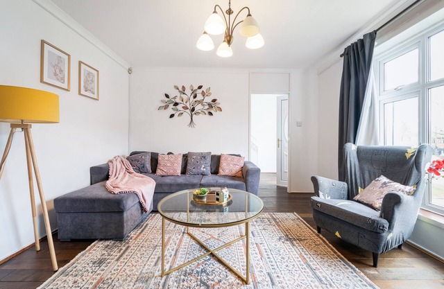 Superbe maison / jardin de 3 chambres à Chigwell (5 personnes)