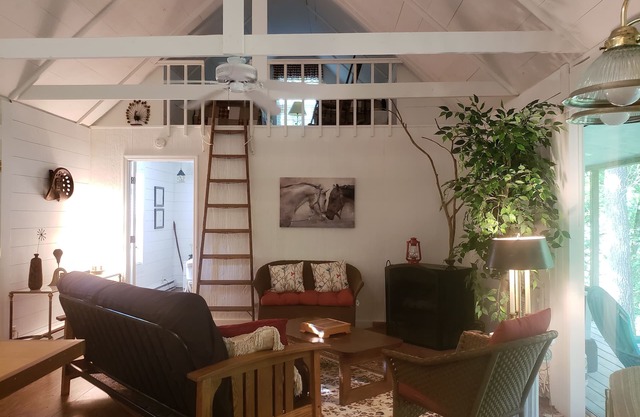 Charmante petite maison sur la rivière Kentucky