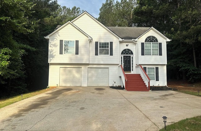 Charming GetAway Home in Locust Grove 4bd/3bath