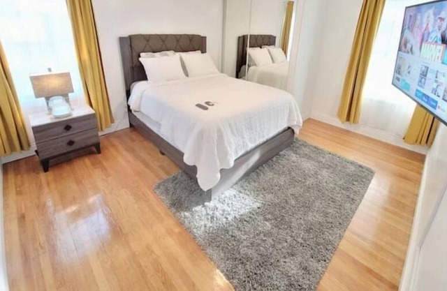Charming lux 3bed 2bath home with mountain views