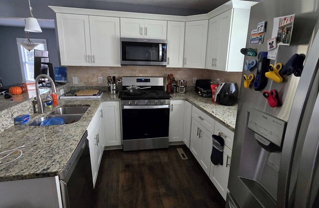 Charming master bedroom in pleasant Norfolk with everything you need