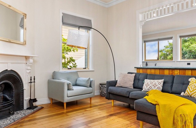 Charming Merewether Cottage
