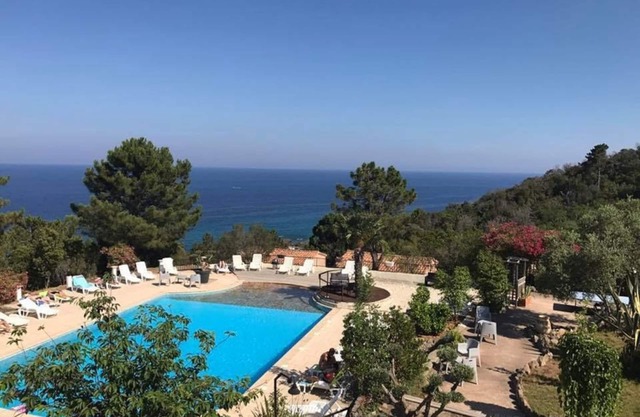 Charming mini villas with sea OR garden views and swimming pool in Solenzara.