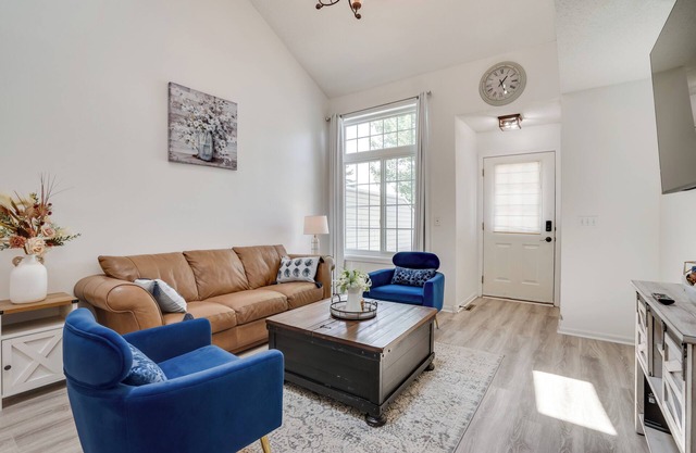 Charming Minnesota Townhome - Near Beach & Golf!