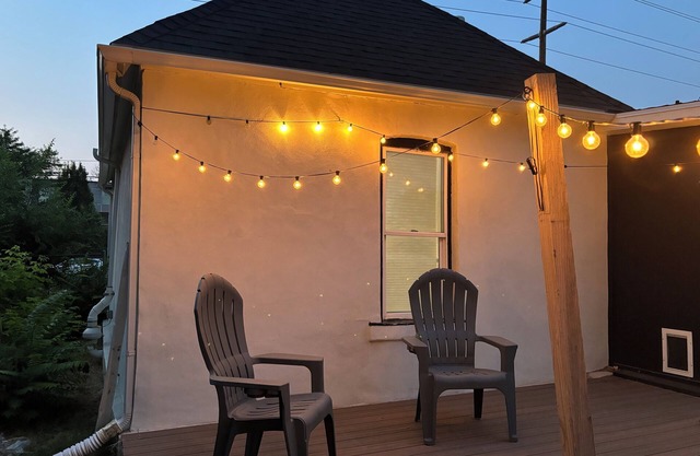 Charming Modern Bungalow Conveniently Located Between Downtown and Liberty Park