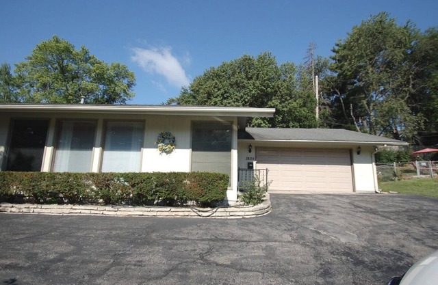 Charming Oasis in the Heart of Peoria