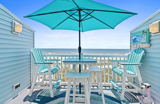 Charming Oceanfront 2BR Condo + Pool on Ocean Isle Beach, NC