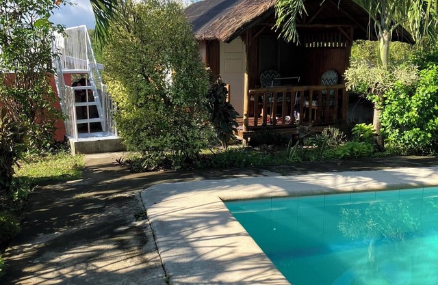 Charming overlooking cottage in enchanting Zamboanguita with WiFi