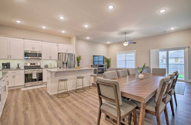 Charming Ozark Abode w/ Yard & Pool Access