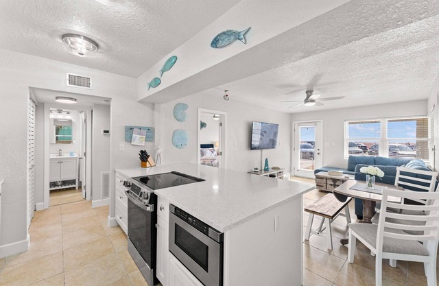 Historique Pass-a-grille condo en bord de mer avec piscine St. Plage de Pete